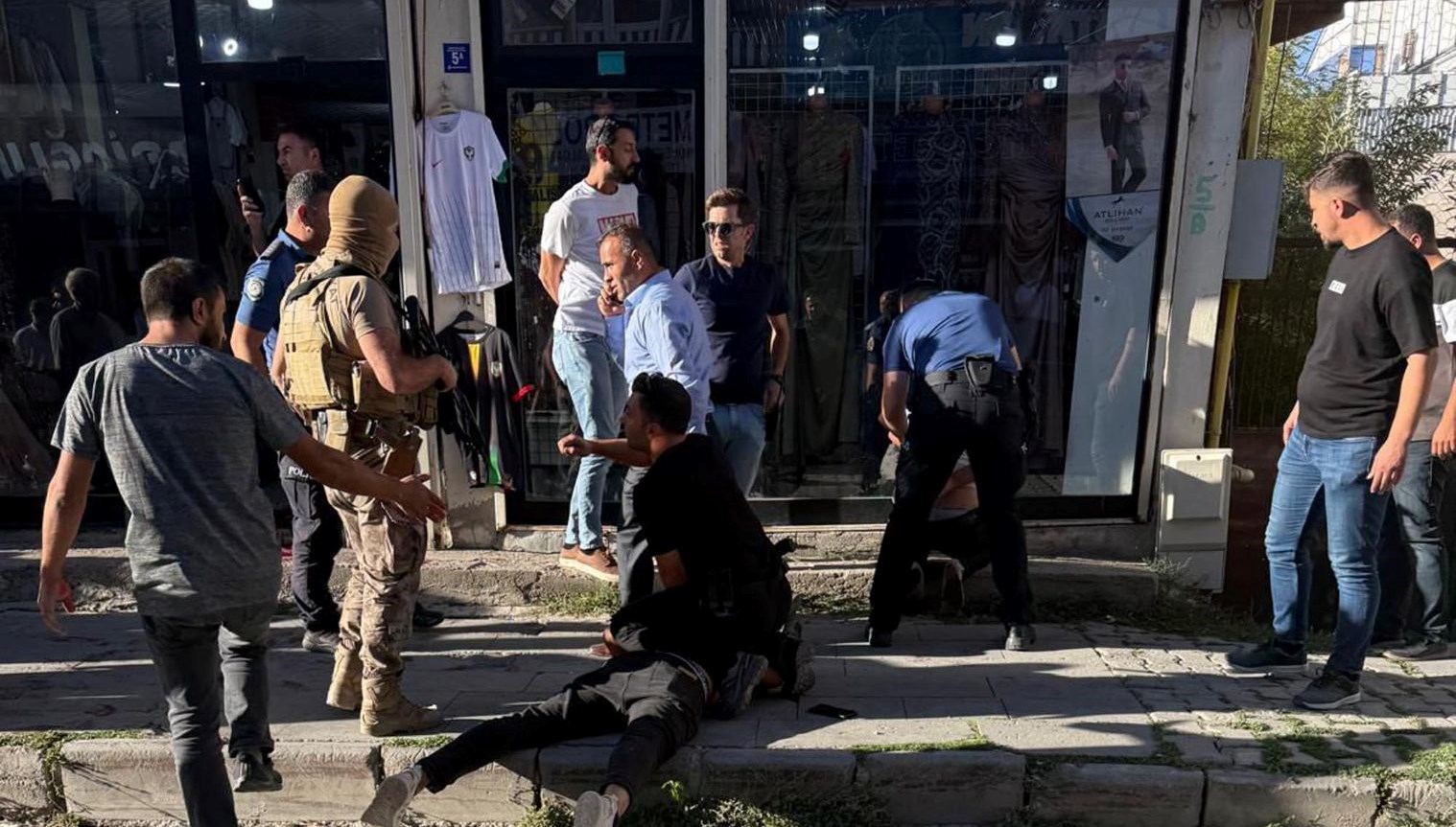 mustaki silahli kavgada olu sayisi 3e cikti VO2P22Ac