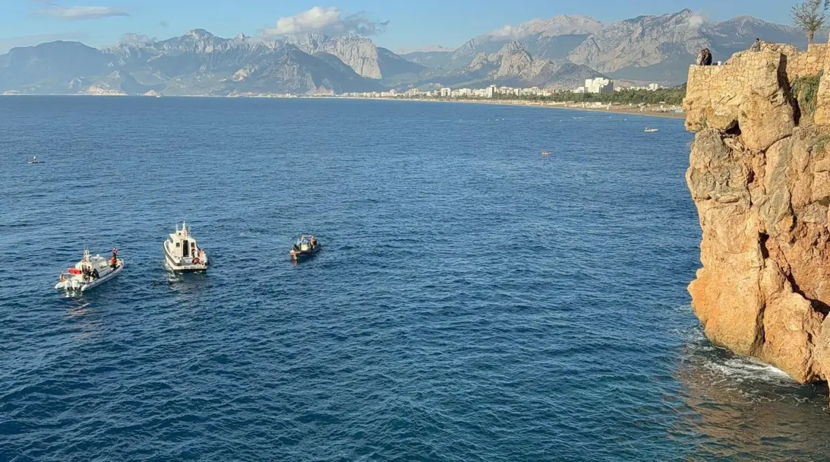 antalyada dalgalarda erkek cesedi bulundu MNlBr6ah