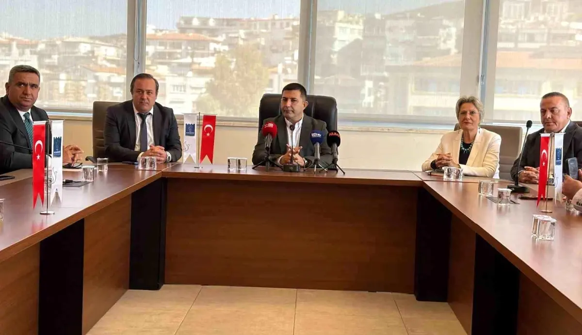 baskan omer gunel kusadasina hizmet etmeyi engelleyemezler NJYzNcQw