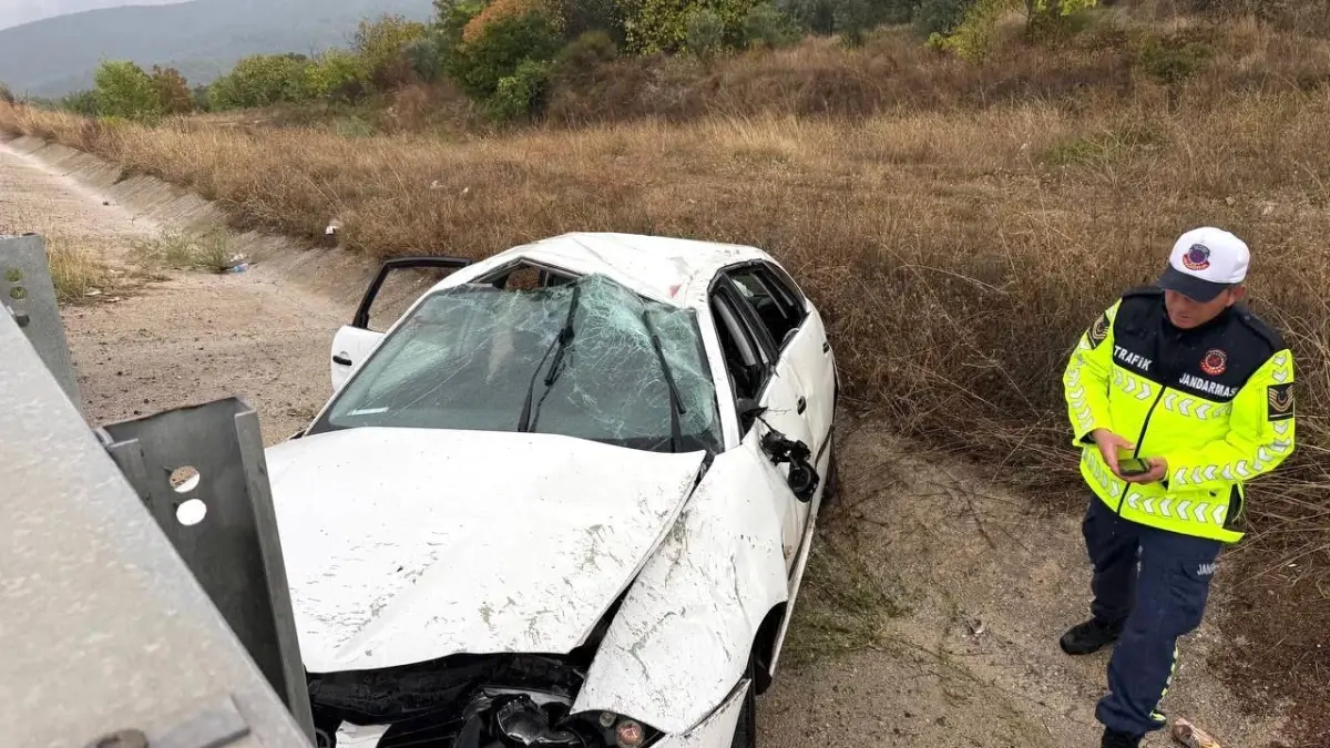 bursada trafik kazasi 4 yarali 3z8duxJN