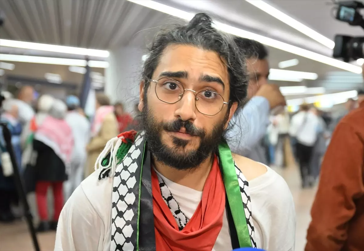 kuresel sumud filosu aktivisti navid lari israil hapishanelerindeki kotu muameleyi anlatti 8gvQLVzb