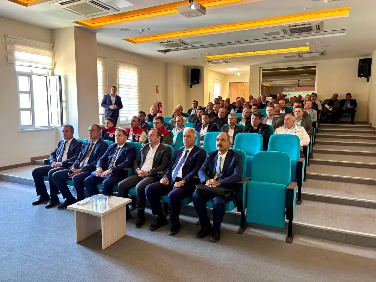 tarim sayimi icin bilgilendirme toplantisi duzenlendi TNNT3CYf.jpg