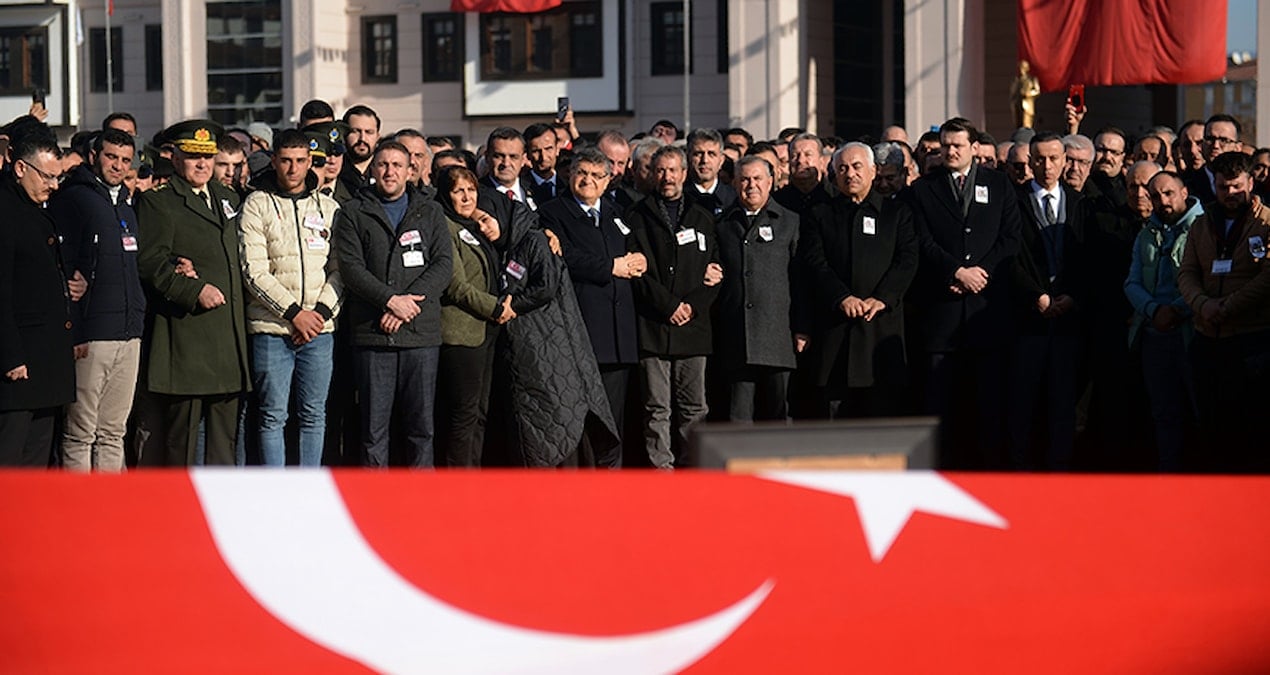 trabzonda yamactan duserek olen polis memuru son yolculuguna ugurlandi QQ1sSb9z