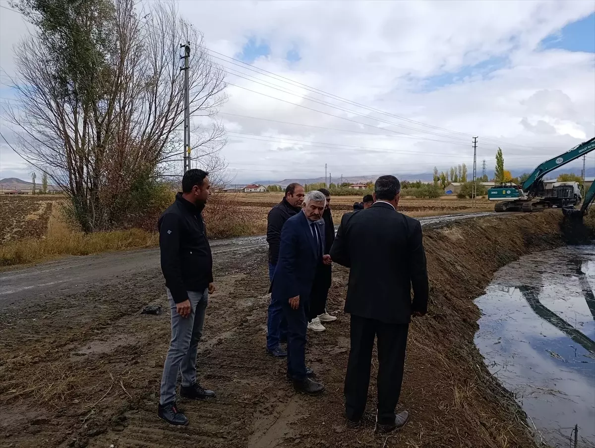 ulasta su kanallari temizleniyor KDyk1ghf.jpg