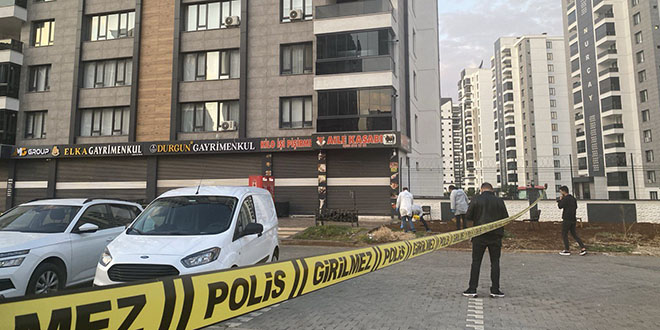 diyarbakirda iki grup arasinda cikan silahli kavgada 2 kisi oldu u1MDcgLb.jpg